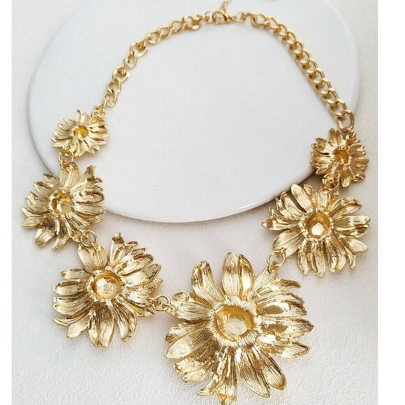 Sunflower Statement Necklace - Gold - Picture 4 of 4